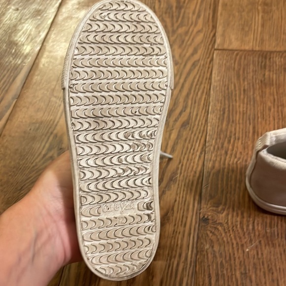 EUC Girls High Top Sneakers - Picture 8 of 9